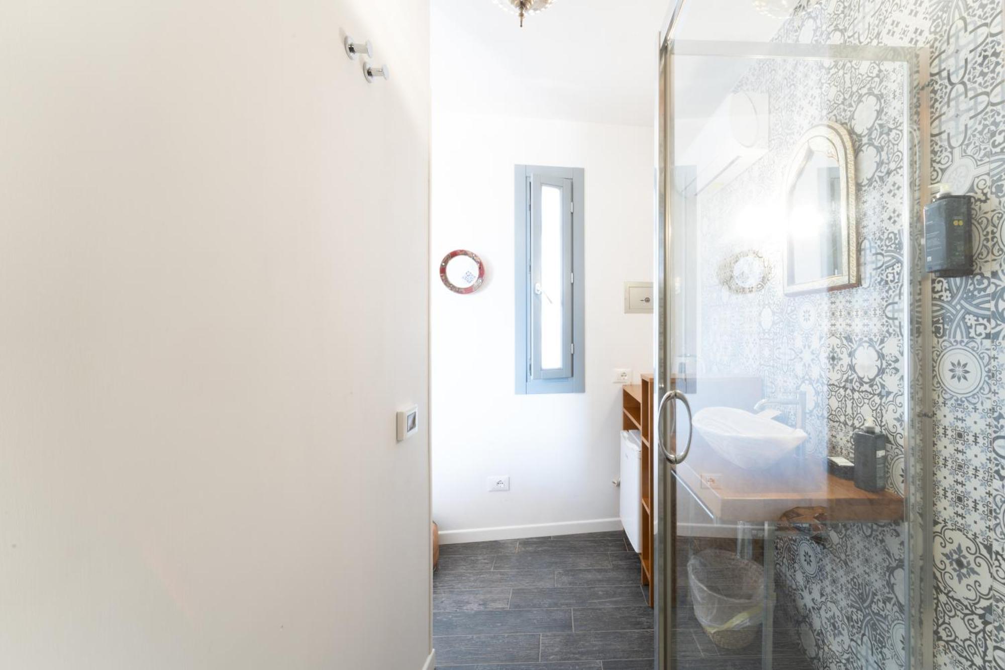 Ajamola Gasthuis 3*