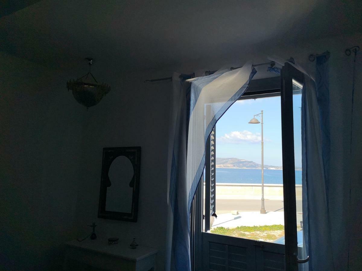 Ajamola Gasthuis Favignana